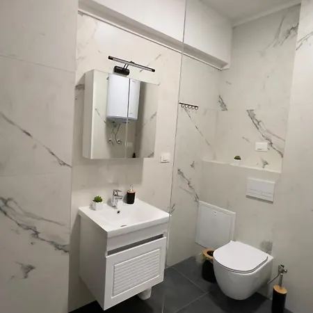 East Gate Urban Apartment