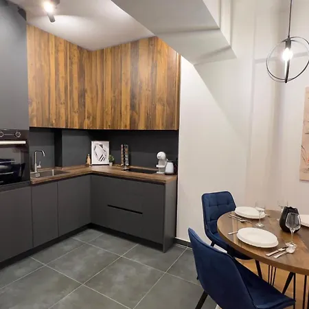 East Gate Urban Apartment