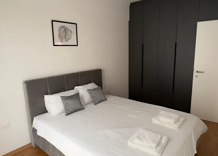 East Gate Urban Апартаменти