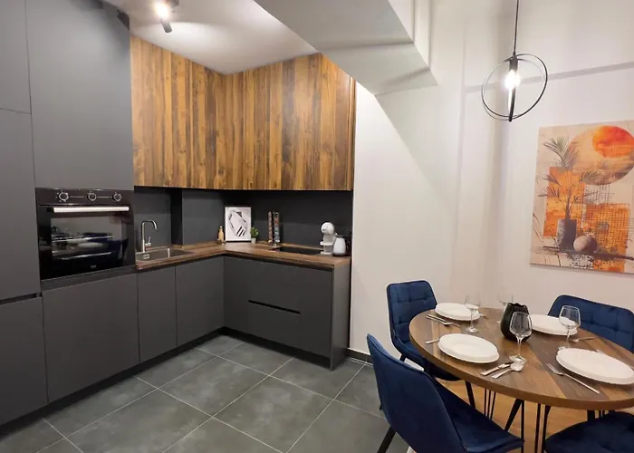 East Gate Urban Апартаменти